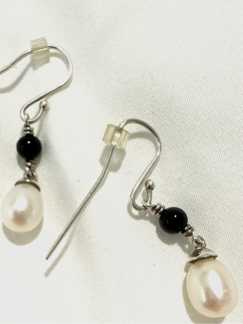 James Avery retired, pearl and black Onyx dangle earrings